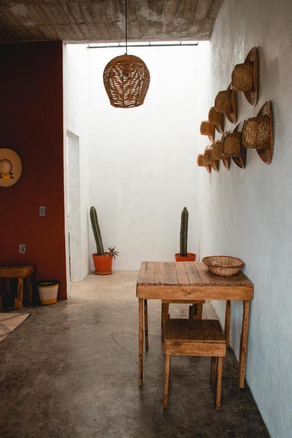 Casa De Huespedes Colmena Hotel Tlayacapan Exterior photo